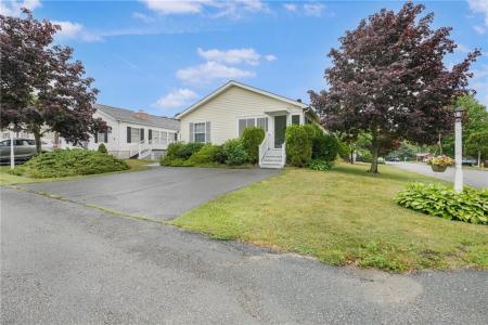 4 Nightingale Lane, Tiverton, Rhode Island 02878, USA