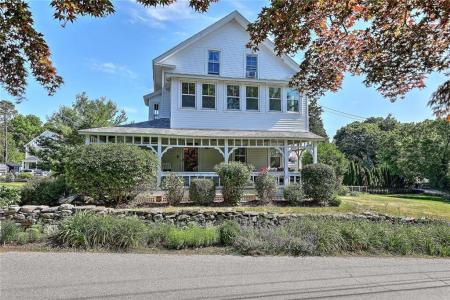 26 Maple Road, Warren, Rhode Island 02885, USA