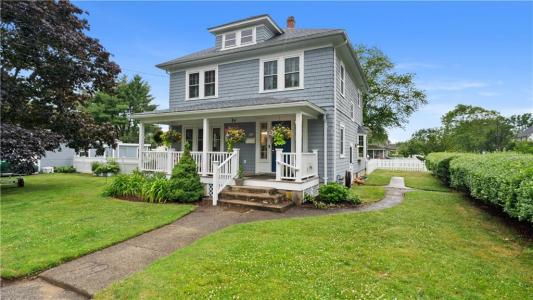 29 Burt Street, Warwick, Rhode Island 02886, USA