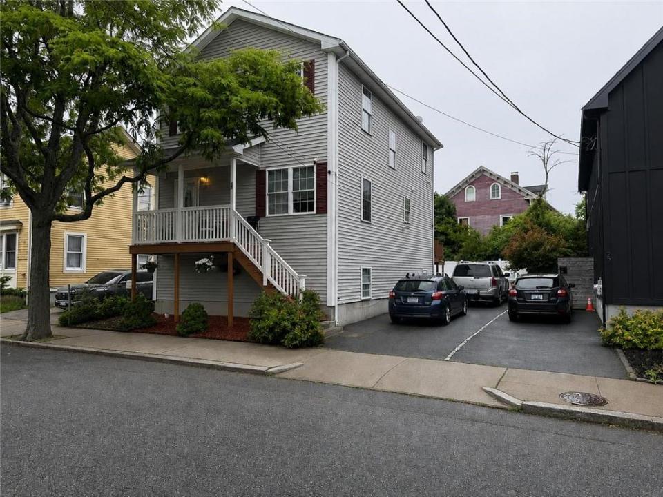 29 Grant Street, Providence, Rhode Island 02909, USA