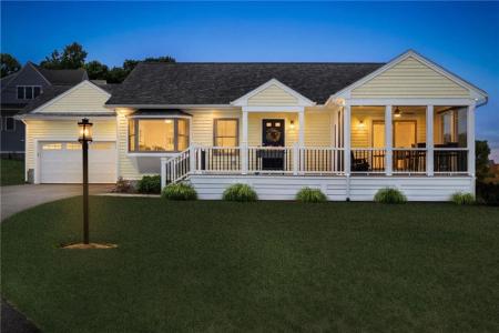 66 Mare Terrace, Portsmouth, Rhode Island 02871, USA