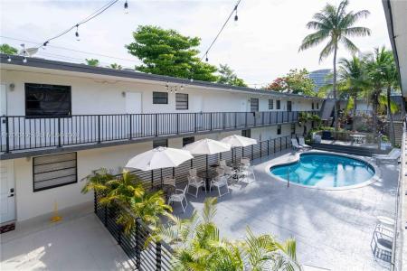 3265 Virginia St 18, Miami, Florida 33133, USA