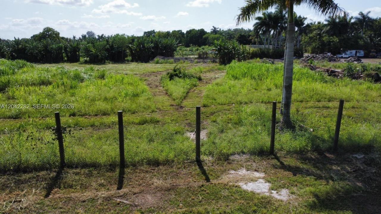 168 St, Miami, Florida 33187, USA