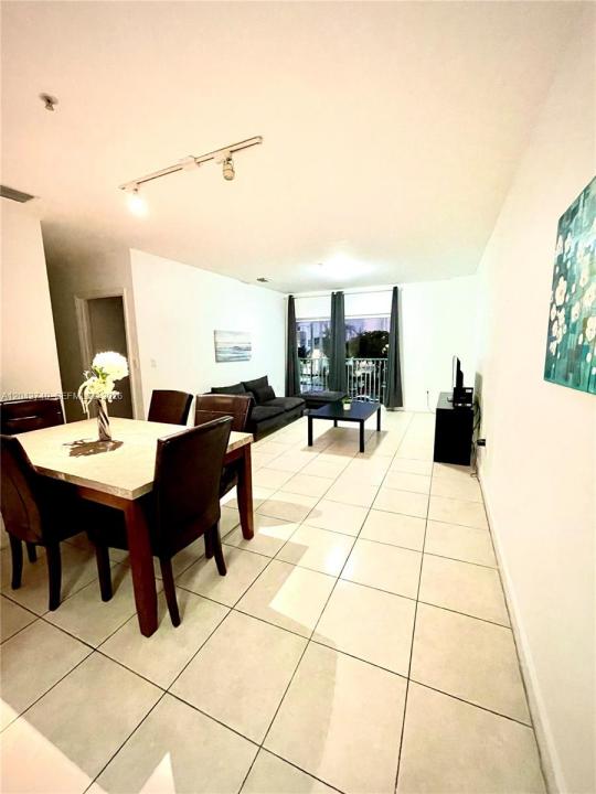 2280 SW 32nd Ave 202, Miami, Floride 33145, États-Unis