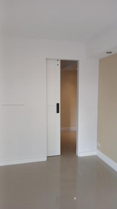 1800 NE 114th St 508, Miami, Floride 33181, États-Unis