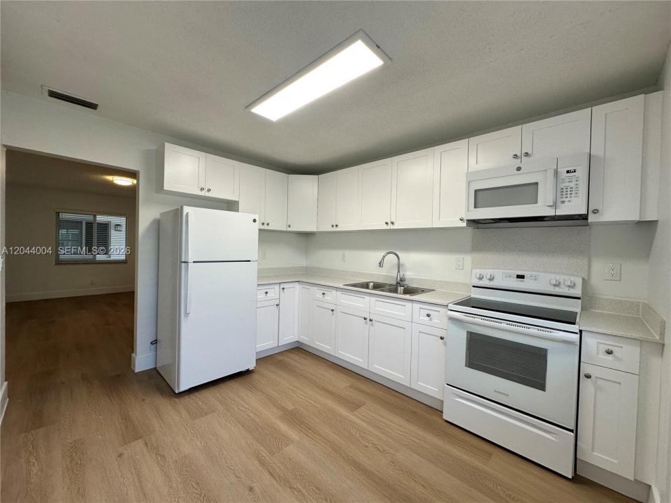 3700 NE 22nd Ave 4, Lighthouse Point, Florida 33064, HOA KỲ