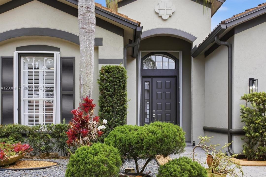 19308 Stonebrook St, Weston, Florida 33332, USA