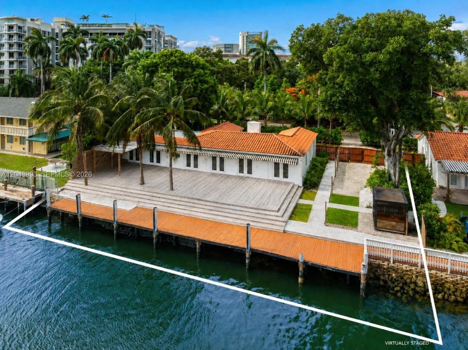 1110 NW North River Dr, Miami, Florida 33136, Stati Uniti