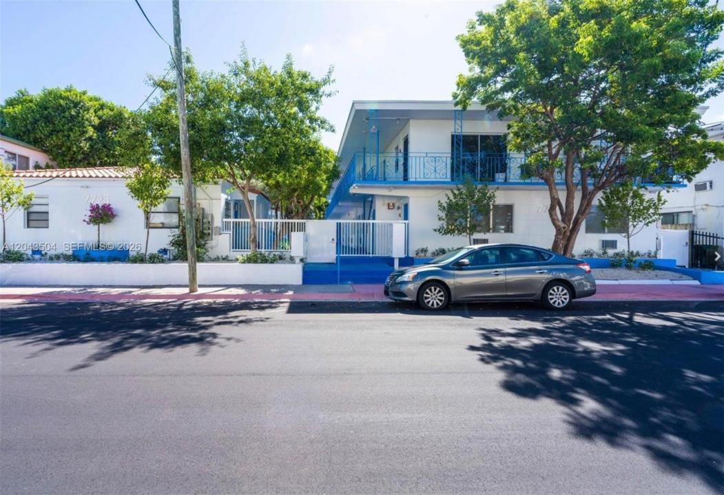 7717 Byron Ave, Miami Beach, Floride 33141, États-Unis