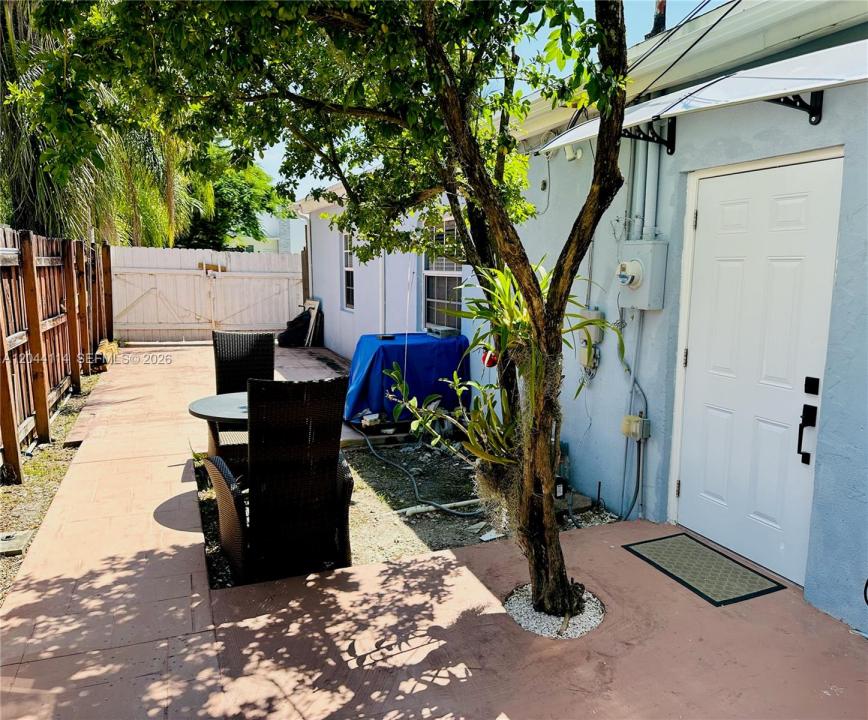1315 NE 181st St 1, North Miami Beach, Floride 33162, États-Unis