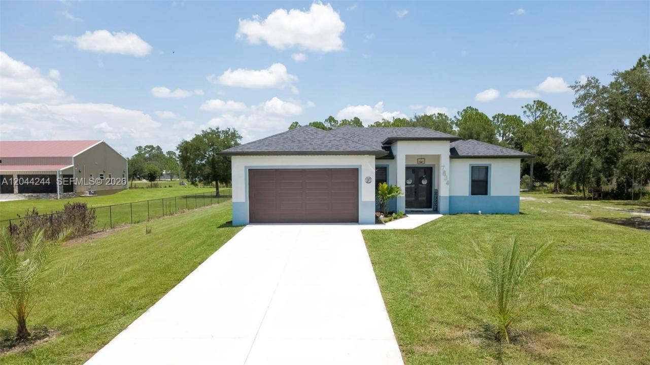 7834 14TH PL, La Belle, Florida 33935, USA