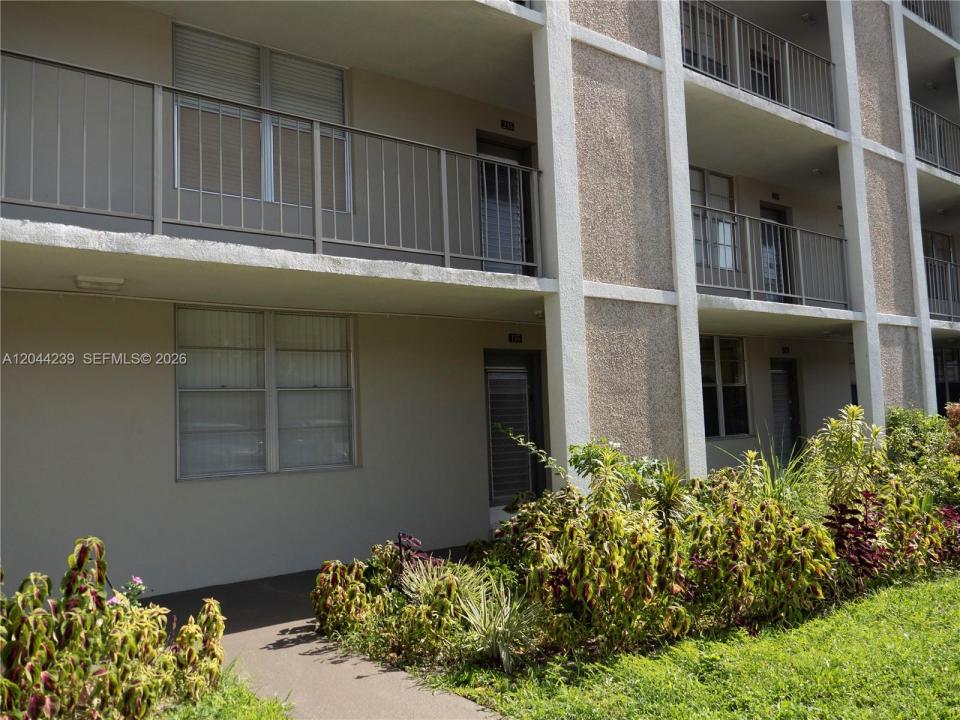 2998 NW 48th Ter 135, Lauderdale Lakes, Floride 33313, États-Unis