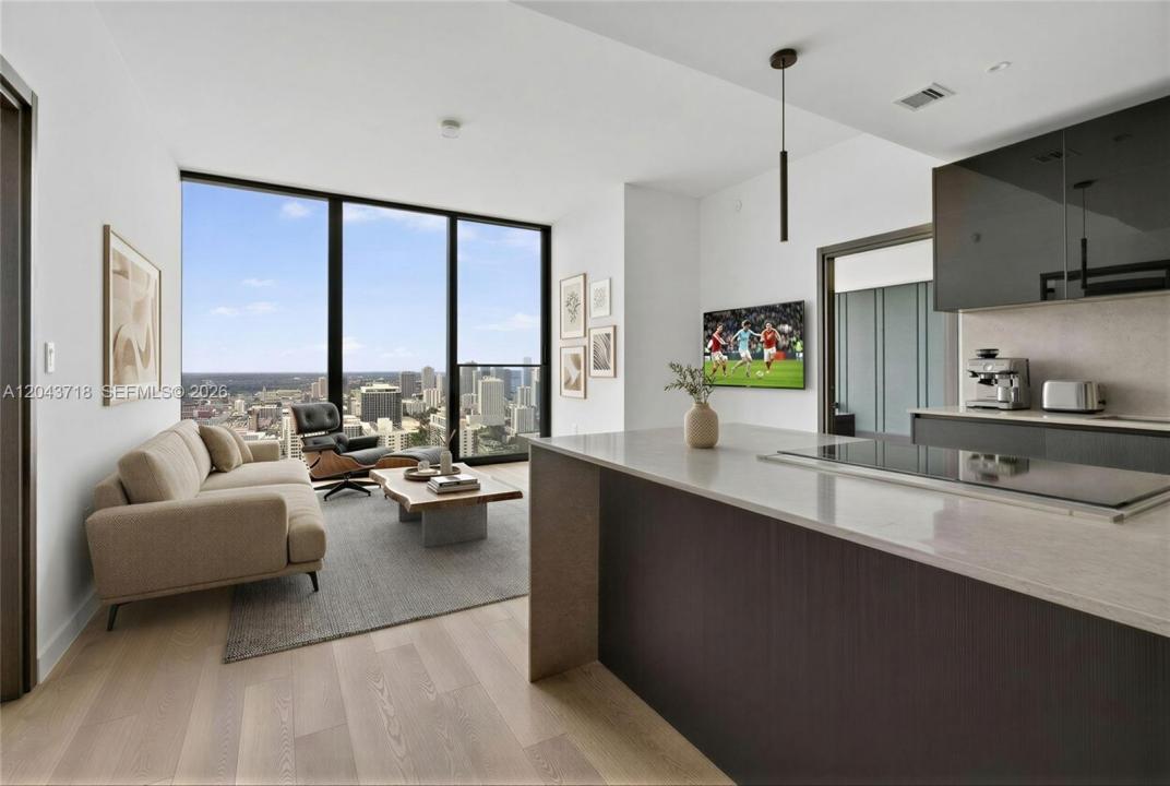 20 NE 11th 4701, Miami, Floride 33132, États-Unis