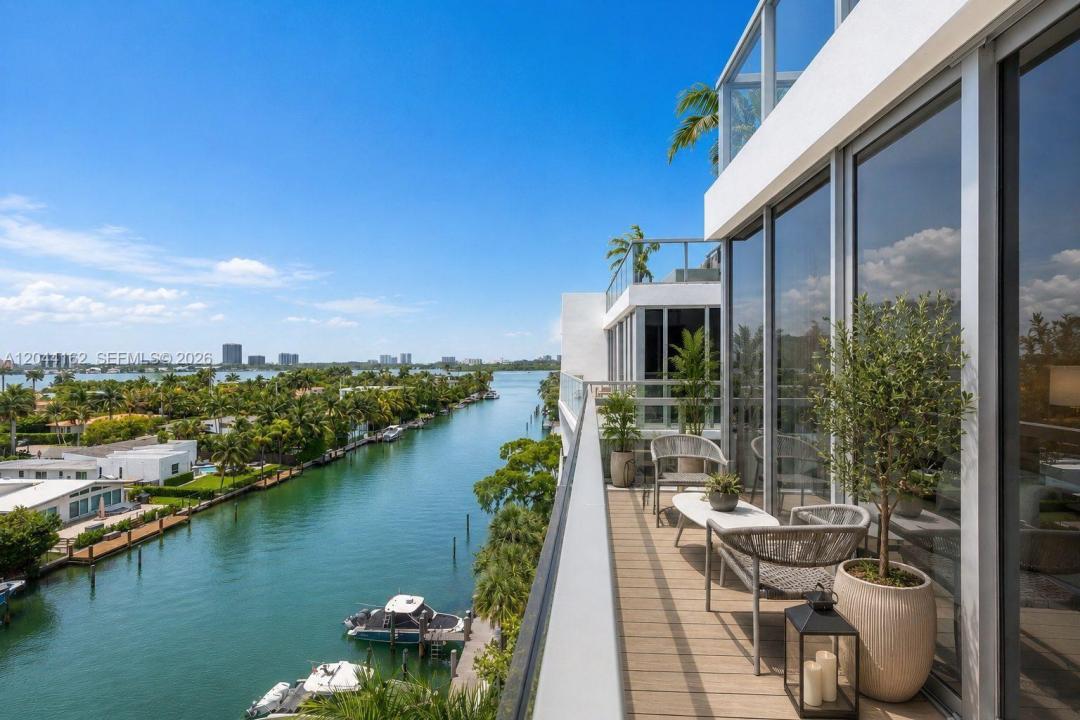 9940 W Bay Harbor Dr 7H-S, Bay Harbor Islands, Floride 33154, États-Unis
