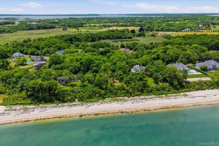 75 Pettys Drive, Southold, New York 11957, États-Unis