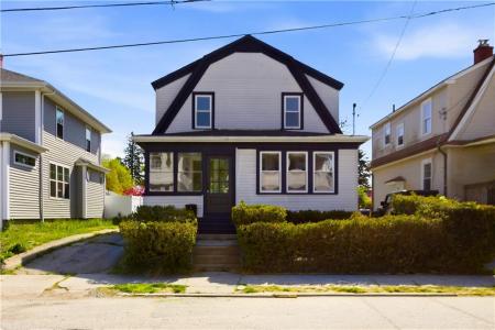 18 Harding Avenue, Cranston, Rhode Island 02905, USA