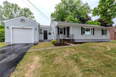 8 Barnes Street, Smithfield, Rhode Island 02828, USA