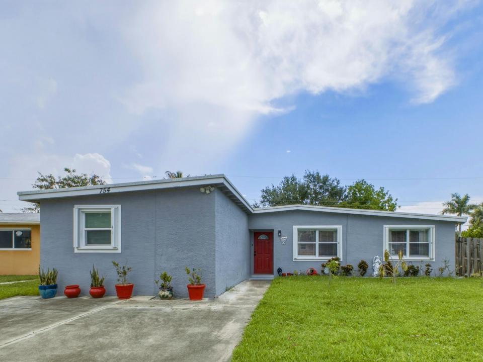 754 Hibiscus Drive, Royal Palm Beach, Florida 33411