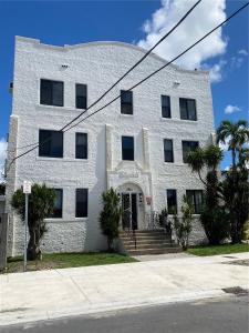 2961 SW 5th St 21, Miami, Florida 33135, USA