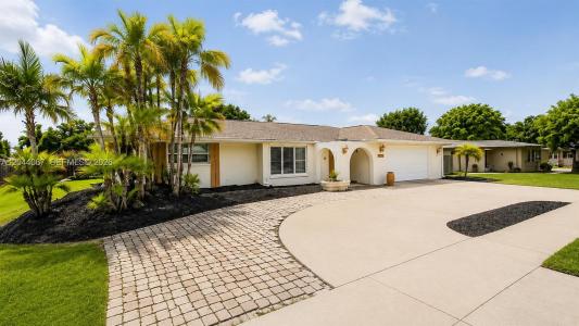 4708 Orange Grove BLVD, North Fort Myers, Florida 33903, USA