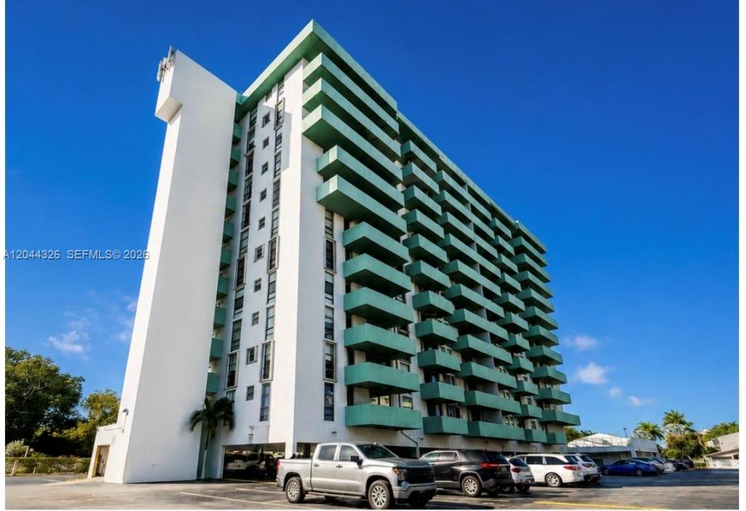 1825 W 44th Pl 806, Hialeah, Florida 33012, Stati Uniti