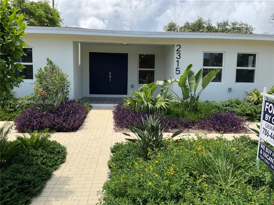 2315 NW 3rd St, Miami, Florida 33125, USA