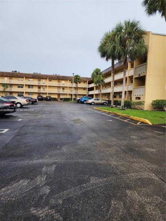 5750 NW 64th Ave 303, Tamarac, Floride 33319, États-Unis