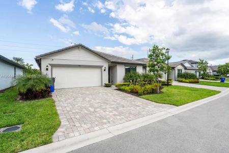 2940 Shortleaf Ave, Lauderdale Lakes, Florida 33311, USA