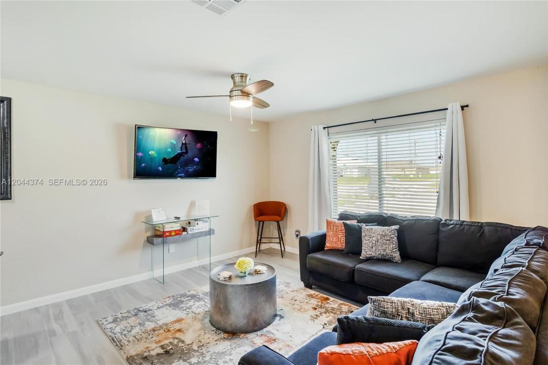 4345/4347 Skyline Blvd, Cape Coral, Floride 33914, États-Unis