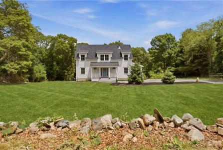 26 Old Stone Church Road, Little Compton, Rhode Island 02837, USA