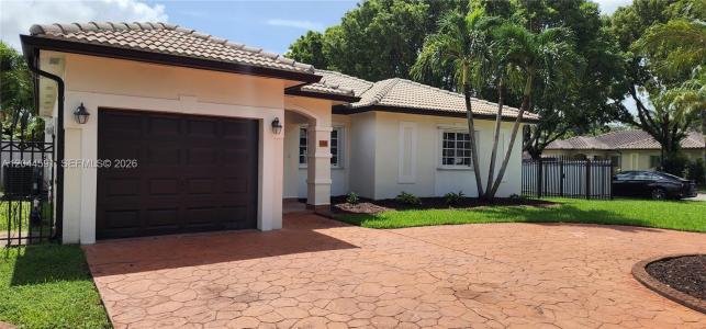 16507 NW 91st Ave, Miami Lakes, Florida 33018
