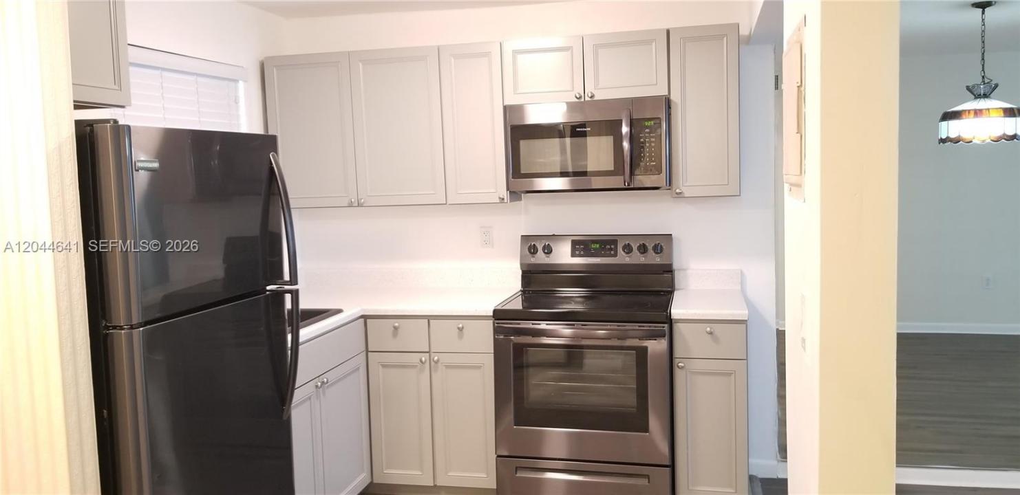 8130 Sunrise Lakes Blvd 206, Sunrise, Floride 33322, États-Unis