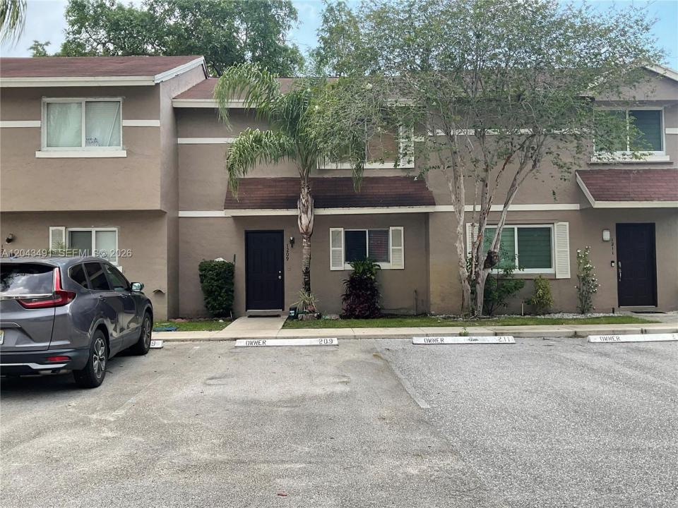 1209 Sussex Dr, North Lauderdale, Floride 33068, États-Unis