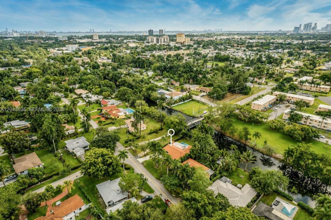 200 NW 86th St, El Portal, Flórida 33138, Estados Unidos
