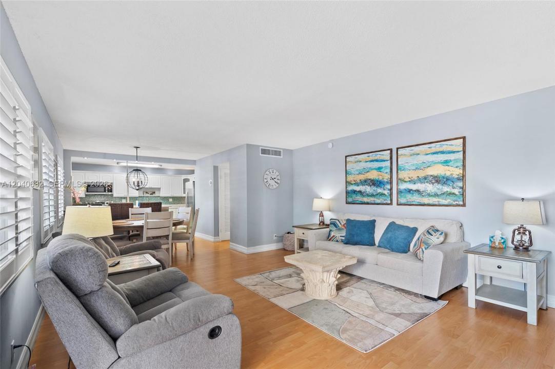2424 NE 9th St 207, Fort Lauderdale, Floride 33304, États-Unis
