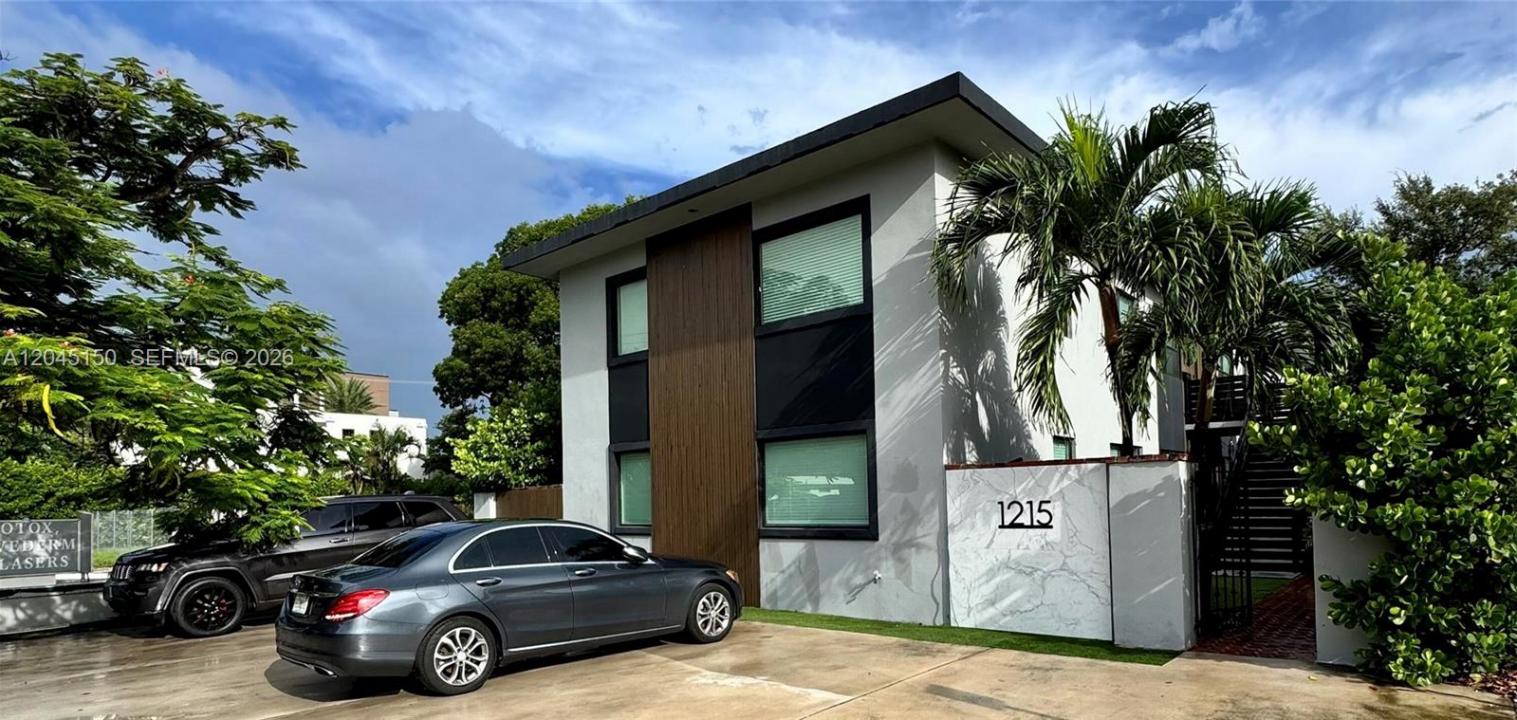 1215 E Broward Blvd, Fort Lauderdale, Florida 33301, Stati Uniti