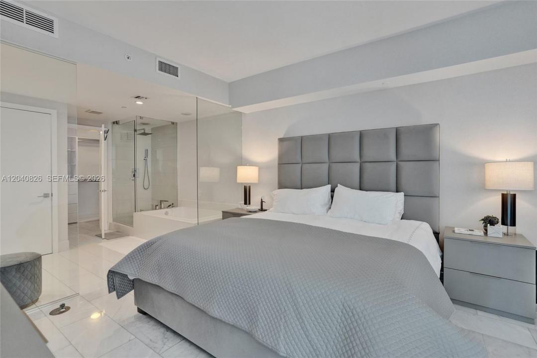 650 NE 32nd St 3901, Miami, Florida 33137, Stati Uniti