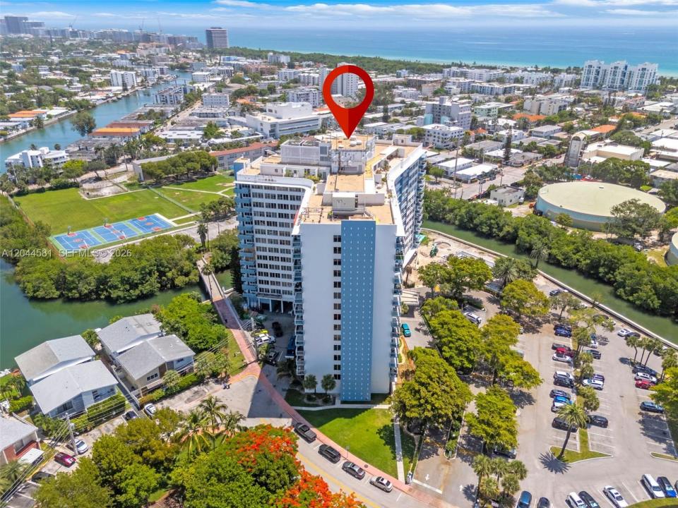 7441 Wayne Ave 10H, Miami Beach, Florida 33141, USA