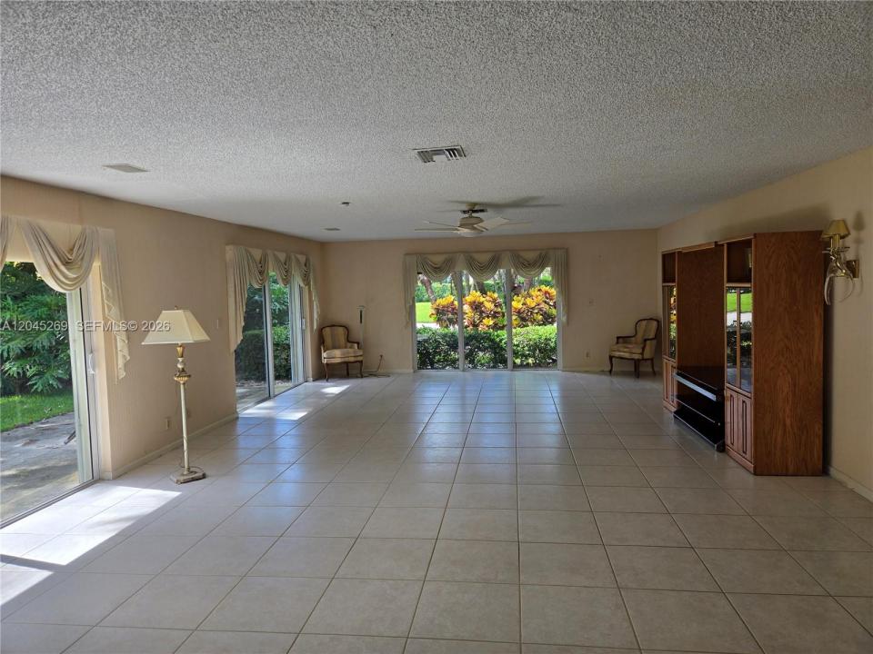 908 Cypress Ter V57, Pompano Beach, Floride 33069, États-Unis