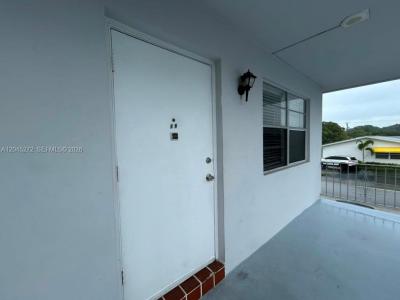 2435 Van Buren St APT 1B, Hollywood, Florida 33020, USA