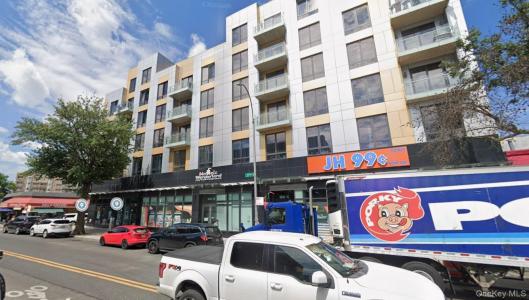 9501 37th Avenue, New York, New York 11372, États-Unis