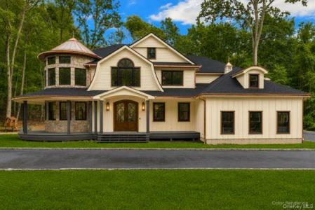 301 Old Mill Road, Smithtown, New York 11780, Stati Uniti