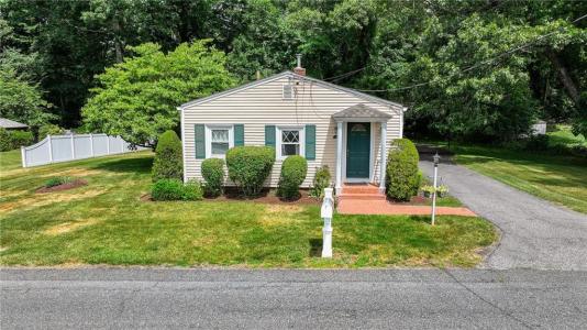 71 Roland Street, Cumberland, Rhode Island 02864, USA