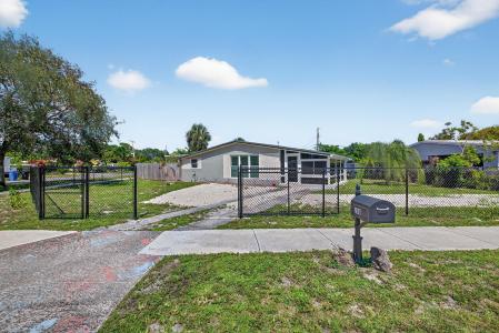 300 SW 25th Avenue, Fort Lauderdale, Florida 33312, USA