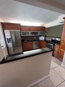 197 Lakeview Dr 105, Weston, Florida 33326, USA