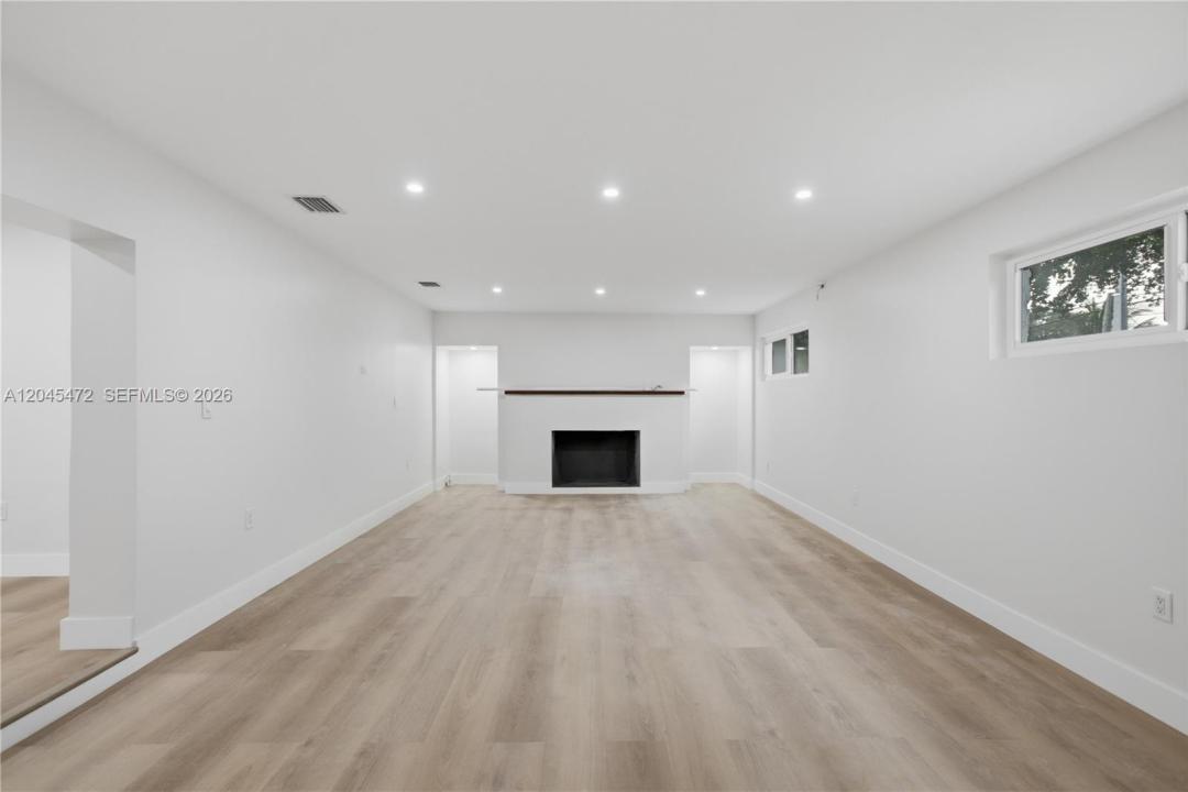 14325 NE 8th Ave, North Miami, Floride 33161, États-Unis