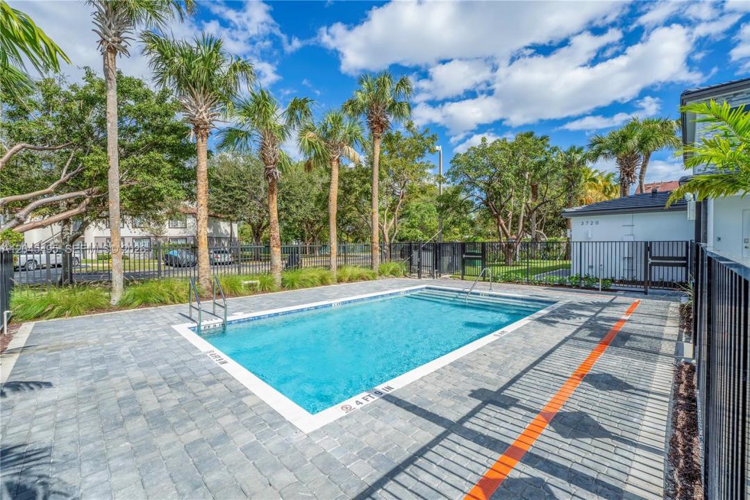 5125 SW 37th St, Pembroke Park, Florida 33023, USA