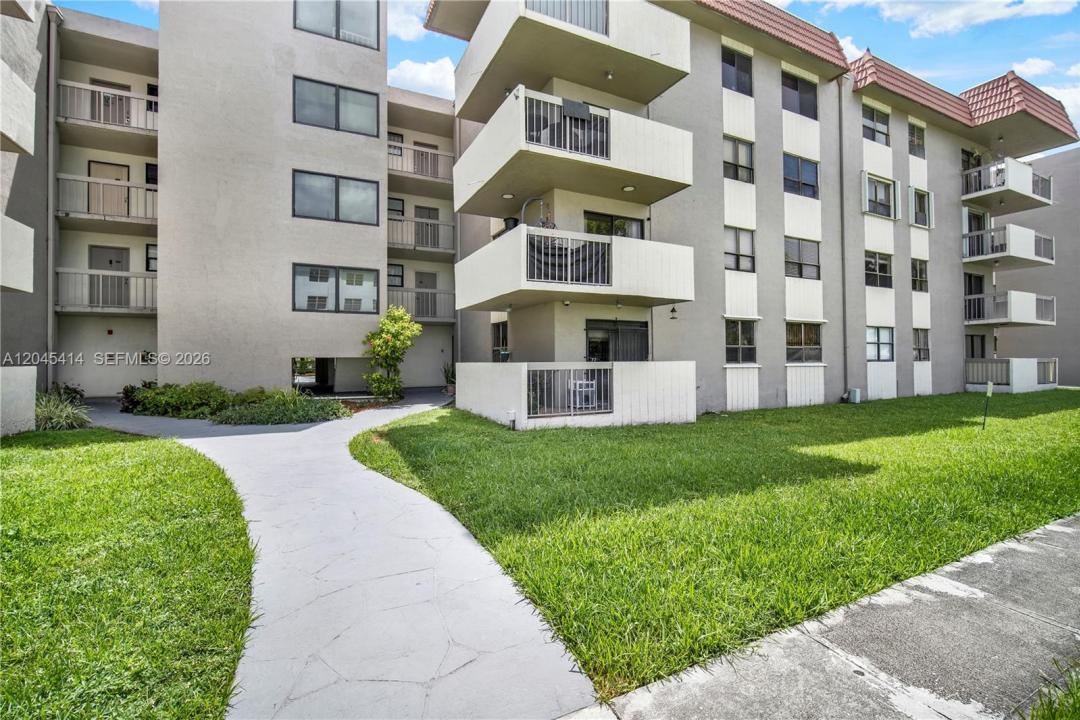 1101 SW 122nd Ave 205, Miami, Florida 33184, USA