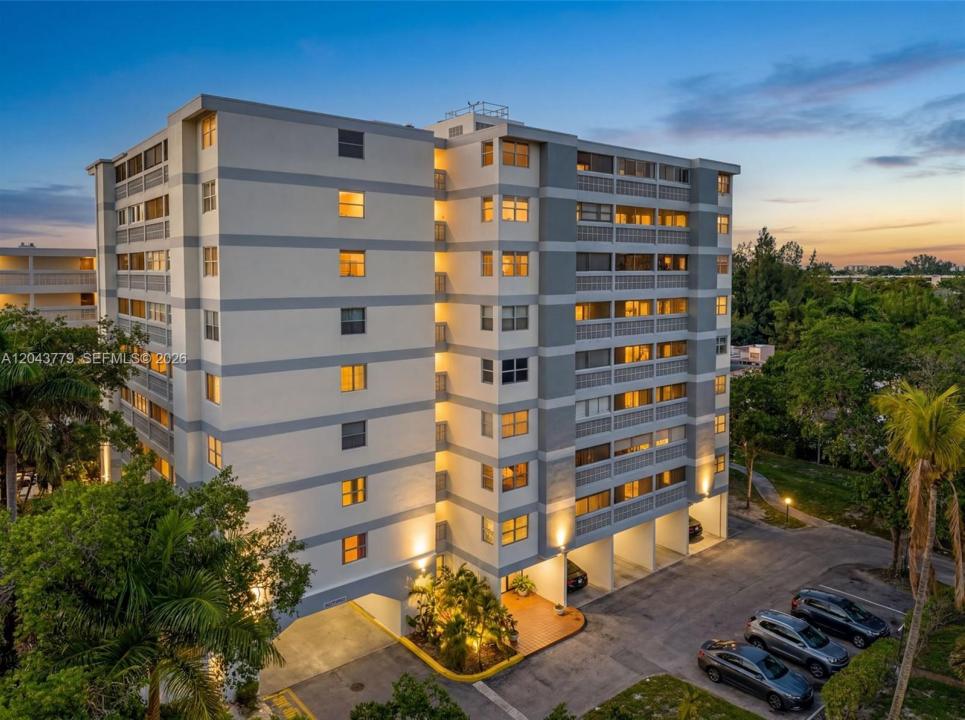 3301 Spanish Moss Ter 405, Lauderhill, Florida 33319, USA