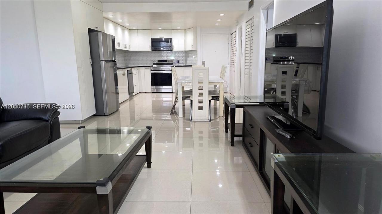 1351 NE Miami Gardens Dr 511E, Miami, Floride 33179, États-Unis